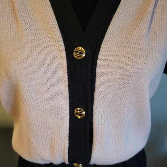 St. John Dress - Picture 4 of 9